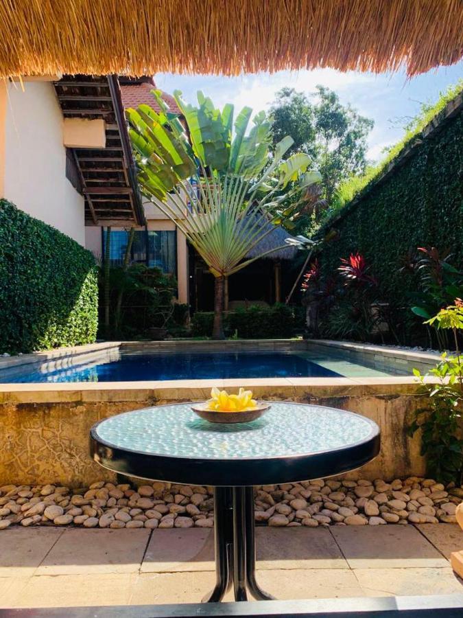 Giri'S Villa Jimbaran Ungasan Exterior foto